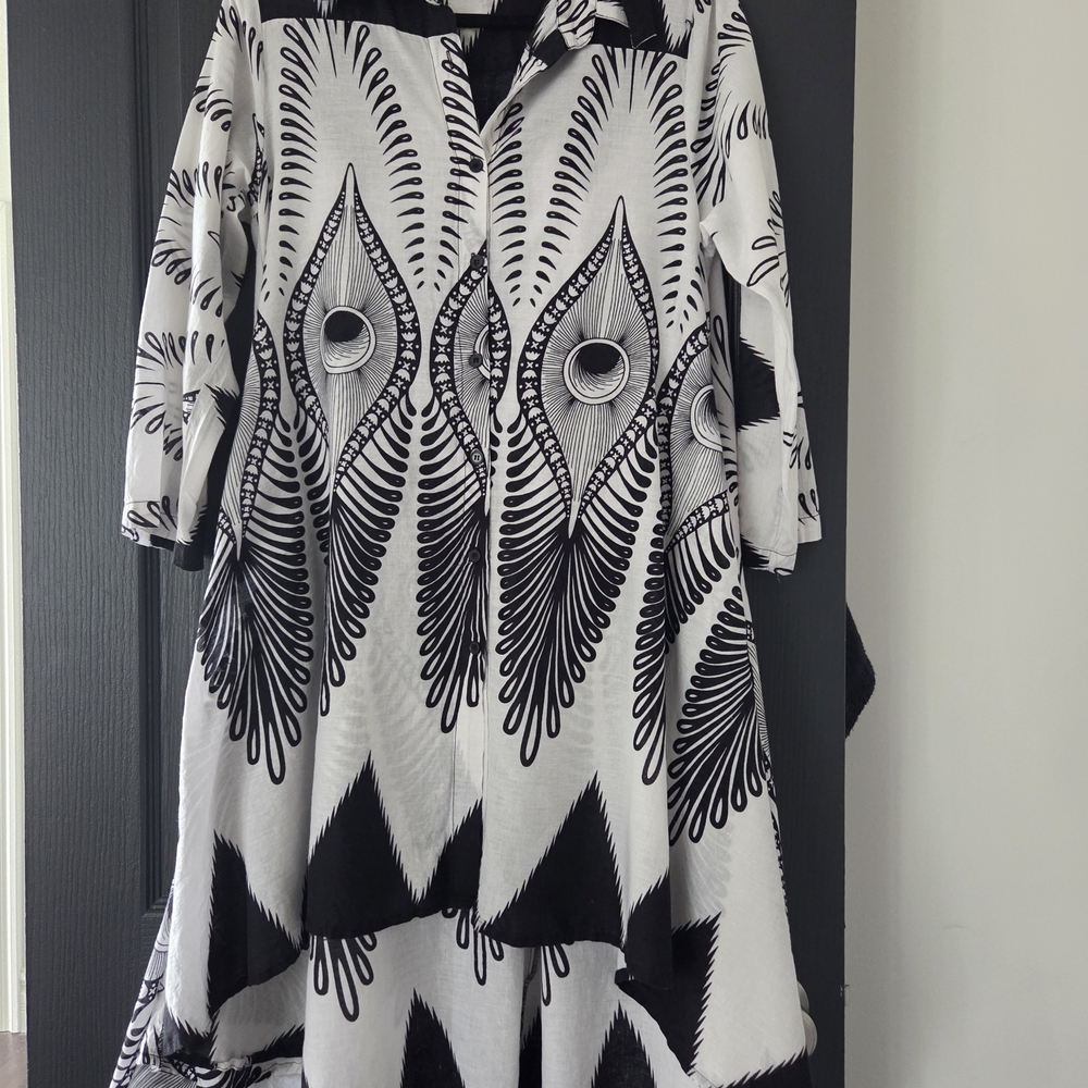 Chic Black and White Tunic Top